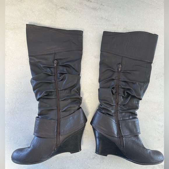 Union Bay Scrunch Buckle Women’s Knee High Wedge Boots size 6.5 - Picture 3 of 7